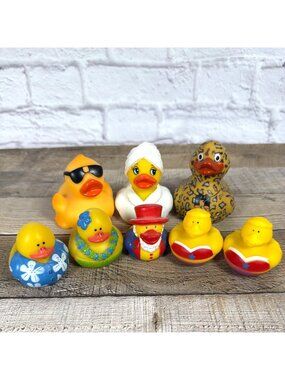 8 Pc Lot Assorted Themed Rubber Ducks Novelty Bath Set Camo Spa Fun Duckies Toys